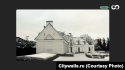 Dmitri Medvedev a copilărit în Pavlovsk. În 2024, fundația „Nevski” a cumpărat acolo o vilă