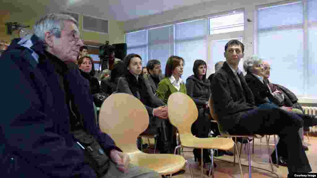 Novinari Veljo Samolov (1946.- 2012.) i Miloš Teodorović, Beograd, 2006. 