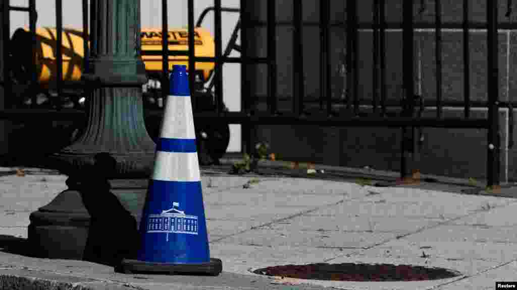 A munkálatok a rezidencia keleti szárnyát érintik, amely nem csak bővülni fog, de meg is újul