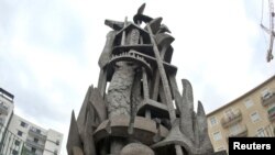 Francë, një monument ku shkruan "Në përkujtim të 1.5 milionë armenëve që u masakruan në vitin 1915".