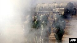 Әскери жаттығуда жүрген Ресей армиясы зымыран күштерінің жауынгерлері. Көрнекі сурет.