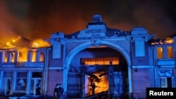 Odesa, atacată cu drone rusești. Legendara piață „Privoz”, în flăcări