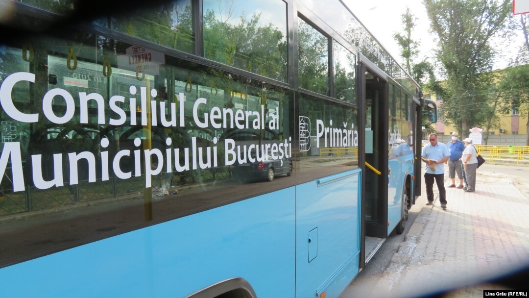 Reclamă a primăriei București pe autobuze