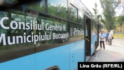 Reclamă a primăriei București pe autobuze