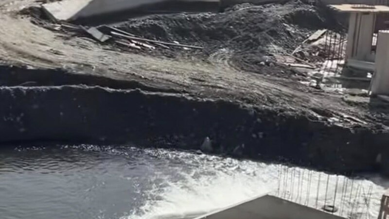 Shefi i Ibër-Lepencit mohon se dora e njeriut shkaktoi vërshimin në vendpunishten e urës në Mitrovicë