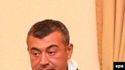 Леван Гачечиладзе постарается одолеть Михаила Саакашвили один на один