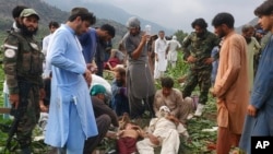 کونړ کې د زلزلې زیانمن خلک 