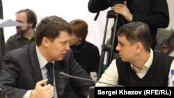 Тольяттиның яңа сайланган мэры Сергей Андреев (у) өлкә думысы депутаты Михаил Матвеев белән