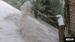 نمایی از توفان شن در شهرستان بم