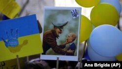 Португалія. Антивоєнна акції протесту після того, як Росія розпочала масовану військову операцію проти України. Лісабон, 27 лютого 2022 року
