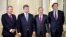 (Зліва направо) Міністр закордонних справ Люксембургу Жан Ассельборн, президент України Петро Порошенко, міністр закордонних справ Бельгії Дідьє Рендерс та міністр закордонних справ Нідерландів Берт Кундерс у Києві. 23 листопада 2015 року