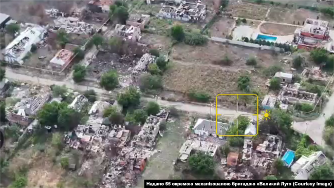 Такий вигляд нині мають вулиці Оріхова. Стопкадр відео з дрона 65-ї окремої механізованої бригади «Великий Луг»