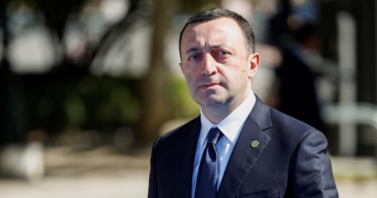 ადვოკატის ინფორმაციით, ღარიბაშვილის ქვისლი საჯარო სამსახურიდან გაათავისუფლეს