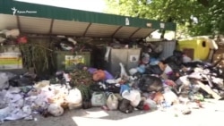 Опрос из Симферополя: как вы оцениваете мусорный коллапс в городе? (видео)