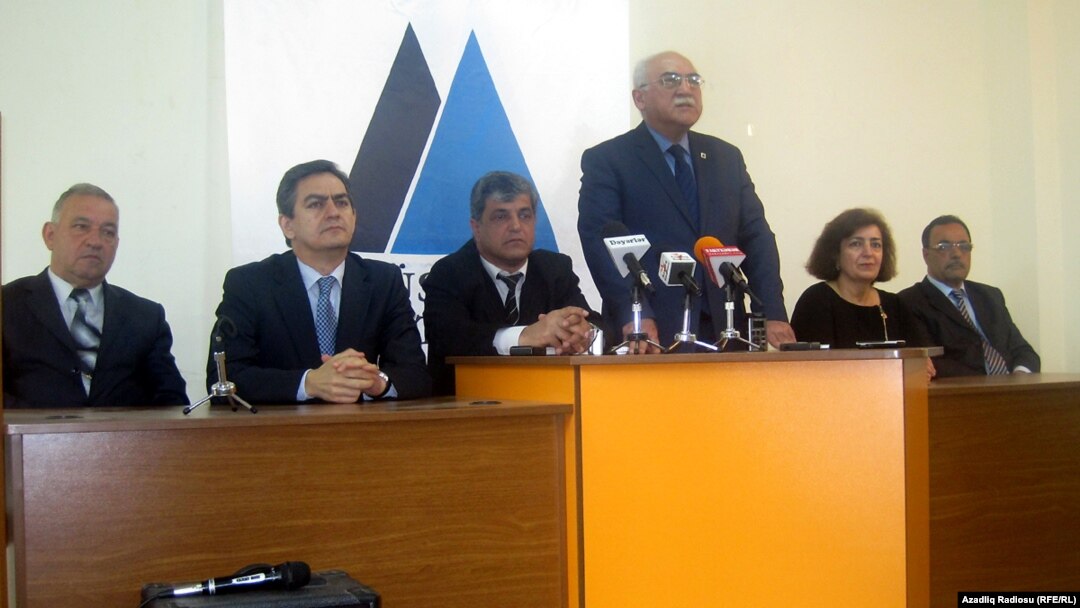 Mətbuat konfransı, 30 aprel 2012