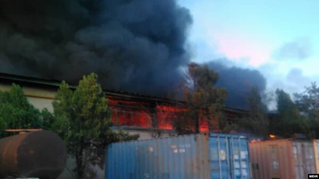 تصویری که خبرگزاری مهر در ارتباط با این آتش‌سوزی منتشر کرده است