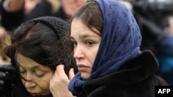 Жанна Немцова на похоронах отца 3 марта 
