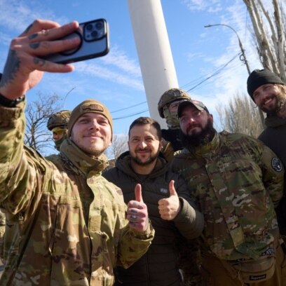 Зеленский приехал в освобожденный Херсон