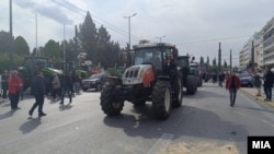 Грчките земјоделци на блокади.