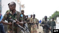 Somali hökumət qoşunlarının əsgərləri (foto arxivdəndir)