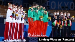 Златният медал на българските гимнастички в Токио предизвика бурна радост в България и гняв в Русия, която се класира на второ място.
