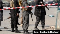 آرشیف: پولیس در حال بررسی ساحه یک انفجار در کابل