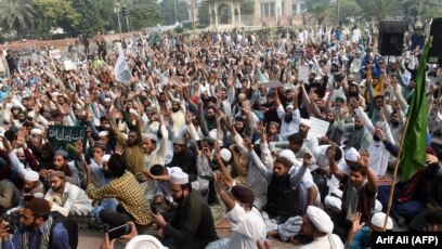 Muslim People In Pakistan