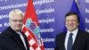 European Commission President Jose Manuel Barroso (right) with Croatian President Ivo Josipovic