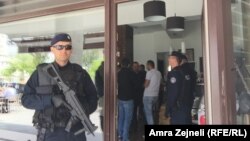 Pjesëtarë të policisë së Kosovës