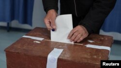 Peste 11,6 milioane de români au votat, în țară și străinătate, la alegerile prezidențiale din 18 mai 2025.