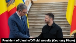 Украинскиот претседател Володимир Зеленски и српскиот претседател Александар Вучиќ на Самитот на Југоисточна Европа во Одеса, 11 јуни 2025 година.