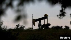 Нефтескважина в Техасе, США.
