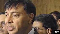 ArcelorMittal Ostrava (AMO) належить ArcelorMittal, власником якого є громадянин Індії Лакшмі Міттал (на фото)