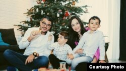 Razvan Pascu și familia sa