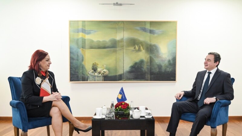 Kurti liron nga detyra Rexhepin