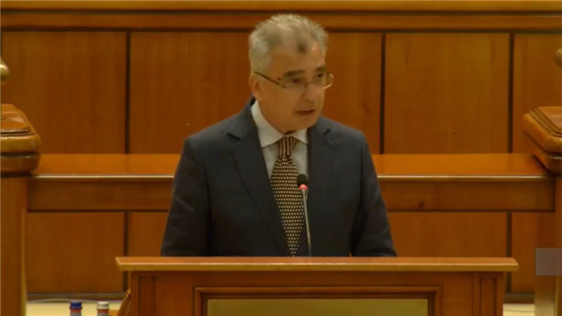 Moțiunea de cenzură împotriva Guvernului Bolojan a fost citită în Parlament. Votul va avea loc luni