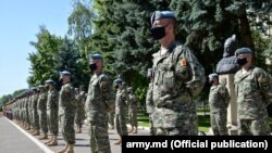Militari moldoveni, plecând într-o nouă misiune în Kosovo, iulie 2020