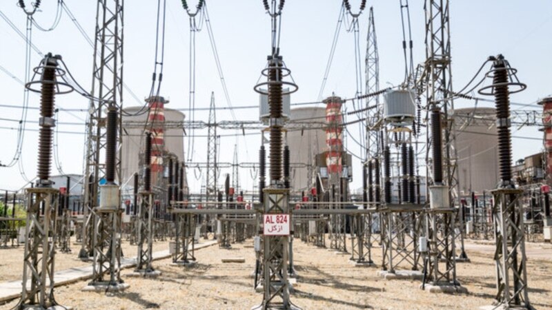 سقوط شدید صادرات و جهش واردات برق ایران در بهار