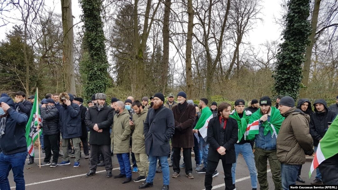 Страсбургехь хIоттийначу митинге бевлла нохчий (архивера сурт)