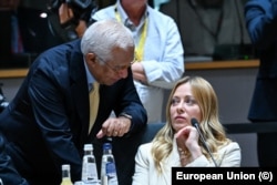 Президент Європейської ради Антоніу Кошта (ліворуч) і прем’єр-міністерка Італії Джорджа Мелоні під час саміту Європейської ради в Брюсселі, Бельгія, 16 жовтня 2026 року