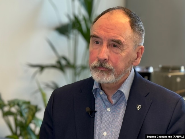 Євродепутат від Фінляндії Пекка Товері під час інтервʼю Радіо Свобода в Брюсселі, Бельгія, 7 квітня 2026 року