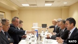 Întrevedere Anders Fogh Rasmussen -Sergey Lavrov la New York