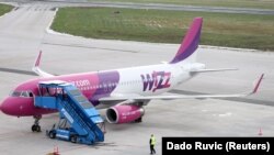 Aeroplan i kompanisë Wizz Air. Foto nga arkivi. 