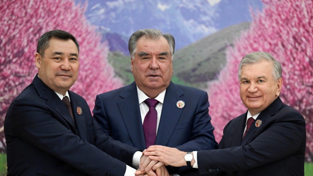 Әйелдер үлкен жопаларда трахается порно есектер