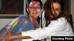 Македонските сликарки Симонида Филипова Китановска и Касиопеја Наумовска.