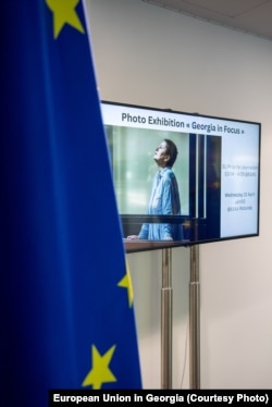 მზია ამაღლობელის ფოტო გამოფენაზე