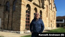 Kosovë: Kenneth Andresen, gjatë një vizite të tij në Manastirin e Graçanicës më 2016.
