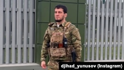 Джихад Юнусов перед отправкой в зону боевых действий