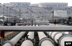 Иранские объекты нефтепереработки на острове Харк в Персидском заливе