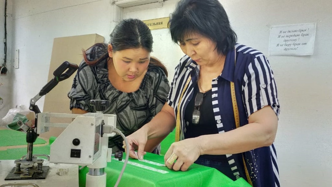 Лесби тігінші